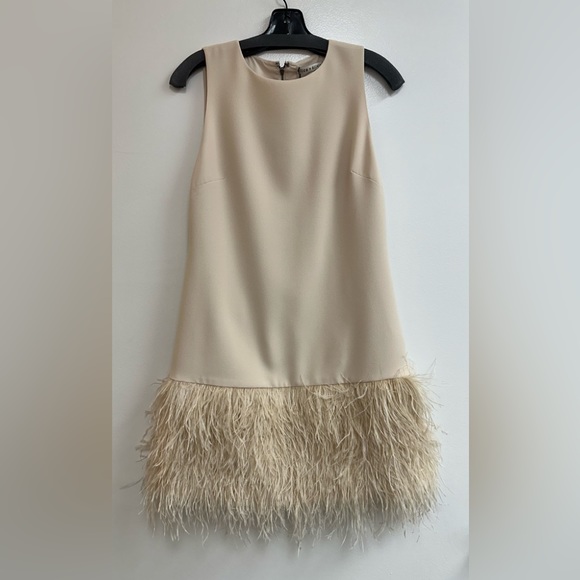 Alice + Olivia Coley Feather Dress in Cream - Picture 3 of 7